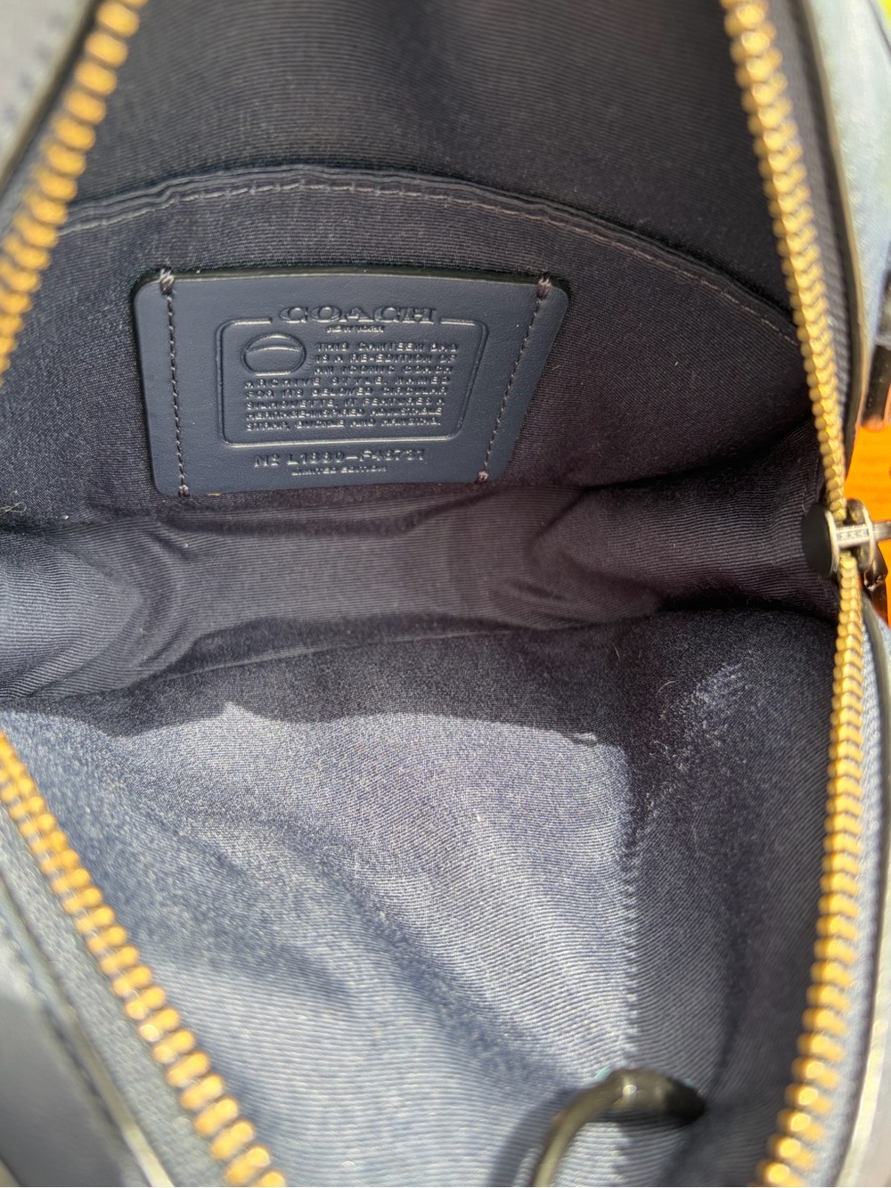 Coach Canteen Bag Limited Edition Navy Leather Rainbow Glitter F48731 EUC - Picture 9 of 16